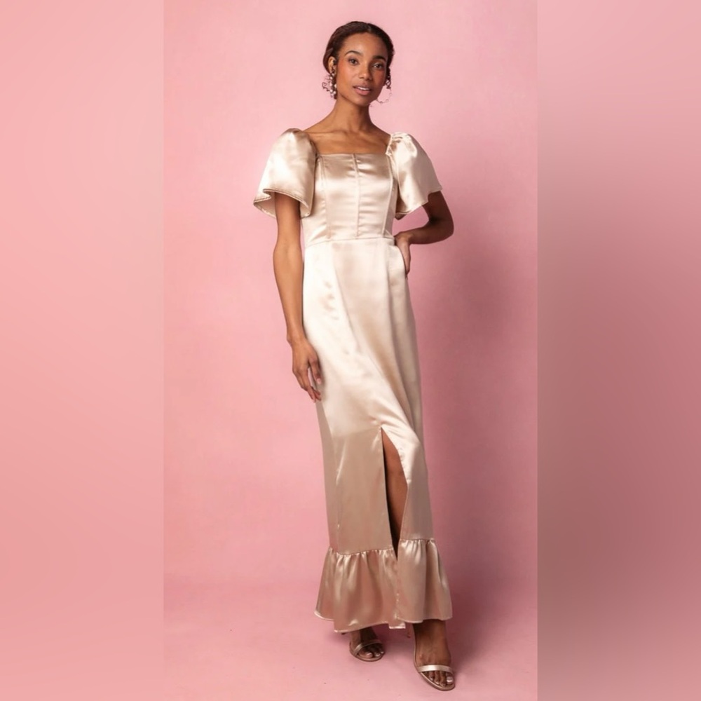 NWT Ivy City Co. Satin Dress in Champagne